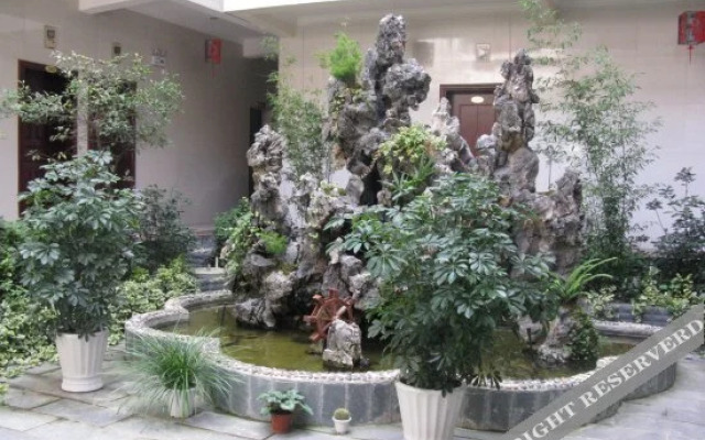 Shuangfu Hostel