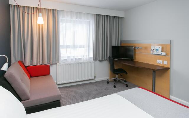 Holiday Inn Express Antrim, an IHG Hotel