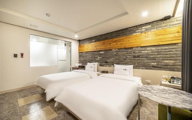 Busan 2 Heaven Dongrae
