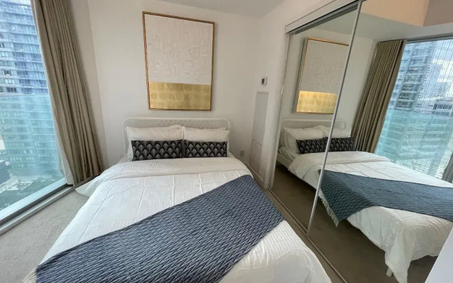 The Bay Suites - Entertainment Dist