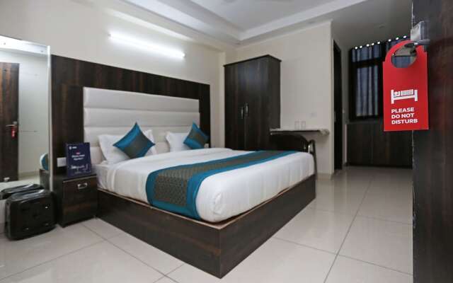 OYO 9147 Hotel Aerostay