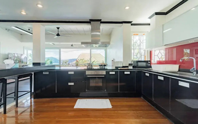 Luxurious 5-bedroom Pool Villa in Heart of Patong, Phuket