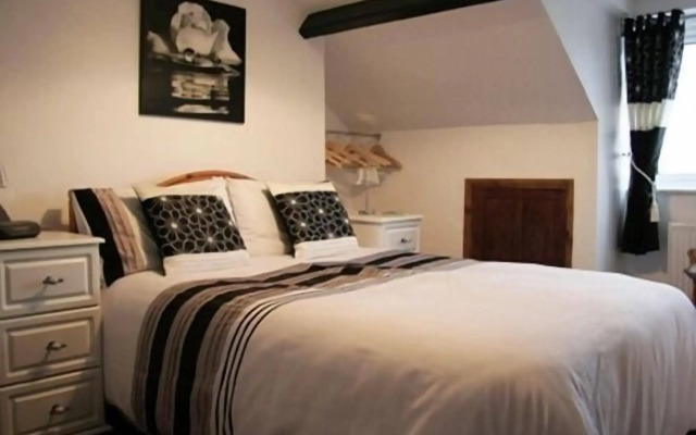 Ellie's Guest House