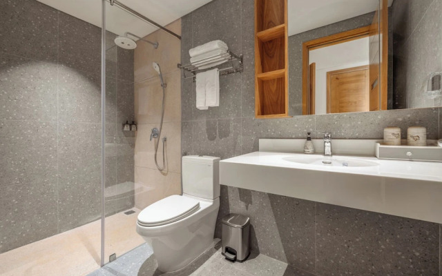 Vernal hotel & Apartment office