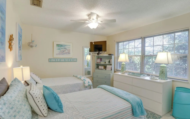 Prime Largo Vacation Rental w/ Lanai & Pool!