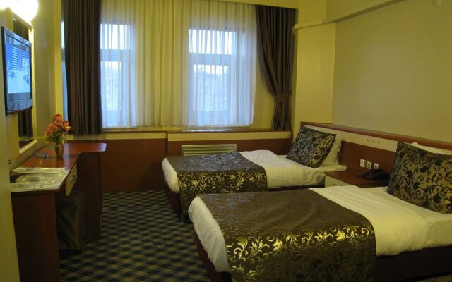 City Hotel