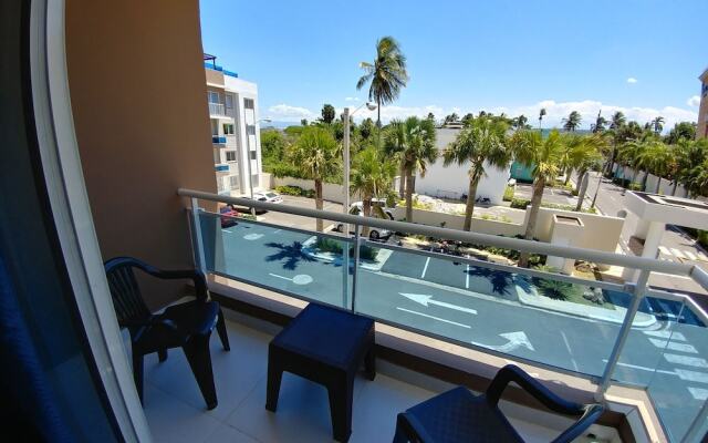 Tropical Condo BBQ Pool 5min to Airport