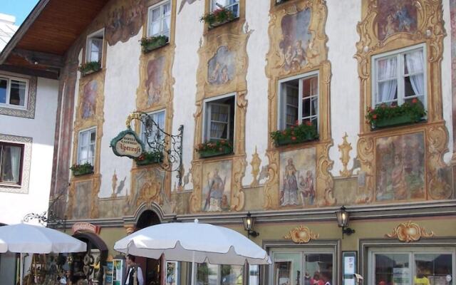 Alpenrose Traditionsgasthof Mittenwald
