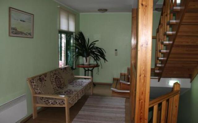 Edgari Guesthouse