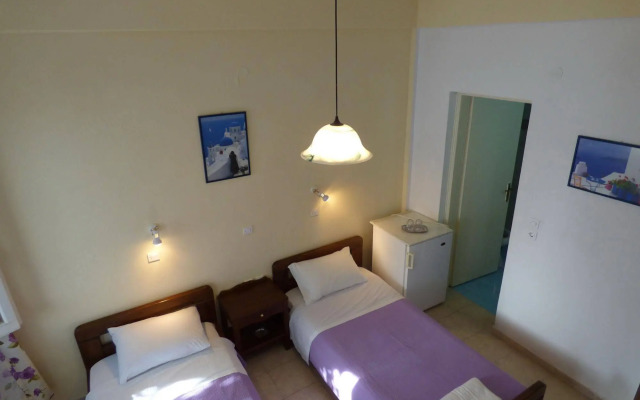 Anna Maria Rooms Santorini