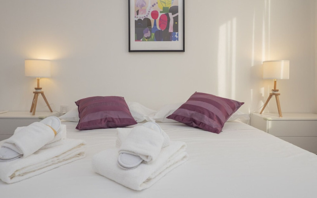 San Siro 3 Bedroom apt With Balcony