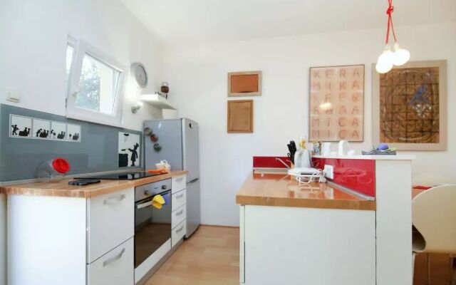 Apartment Top