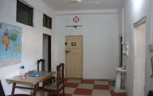 Mamdali Guest house