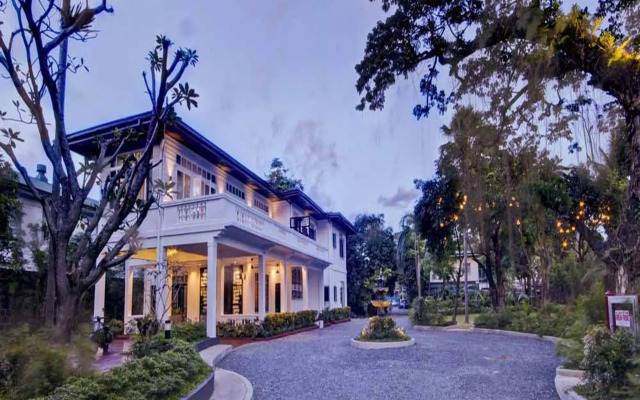 The Henry Hotel Manila