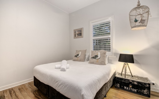 A PERFECT STAY –A Summer Cottage Byron Bay – Guest Rooms – Byron Bay