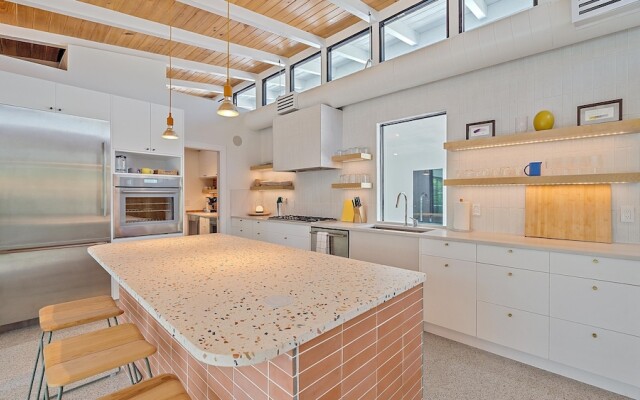 The Windward House 3 Bedroom Home by RedAwning