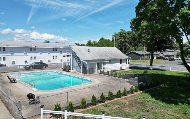 Lake George Residence LLC