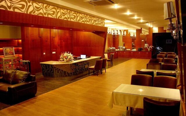 Phoenix Lidu Hotel