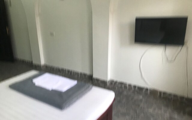 Bich Thuy Motel by OYO Rooms