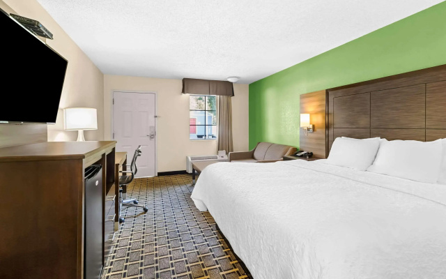 Econo Lodge Russellville