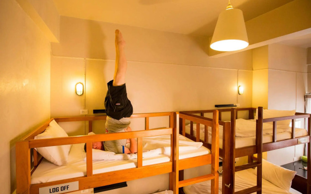 Pak-Up Hostel