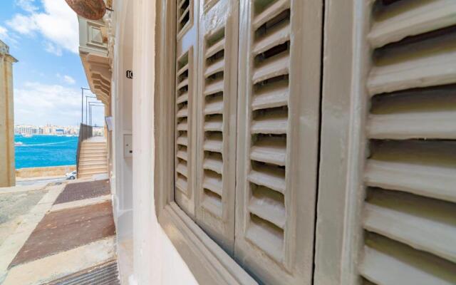 Central Valletta Townhouse