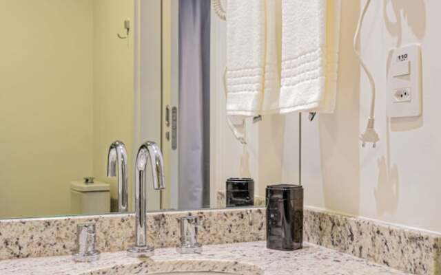 Charlie Sabiá Moema Essential