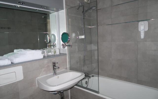 greet Hotel Massieux Lyon Nord