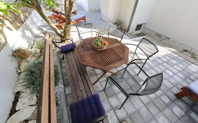 Modern Apartment With Private Pool in Maslenica