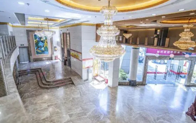 Sunshine Holiday Hotel