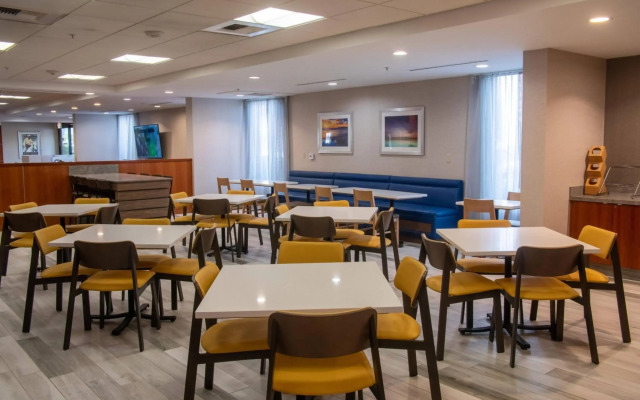Fairfield Inn & Suites Anaheim North/Buena Park.