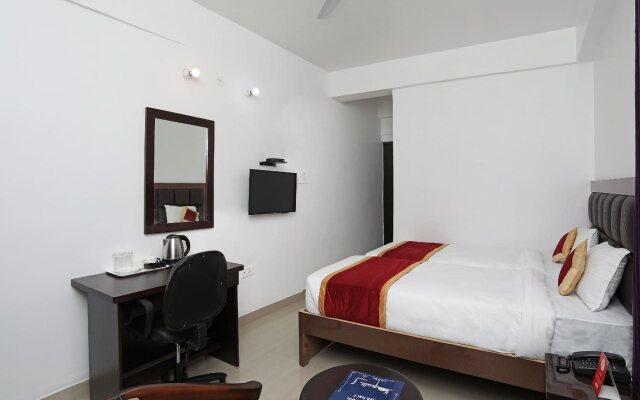 Hotel Galaxy by OYO Rooms