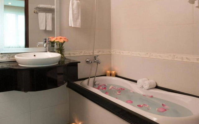 Silverland Sil Hotel