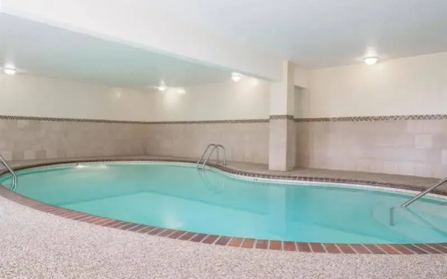 Days Inn Hutchinson