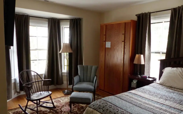 Davis Square Inn