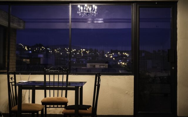 Mariscal Inn & Suites