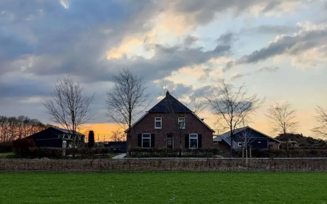 Spacious Farmhouse in Silvolde With Garden