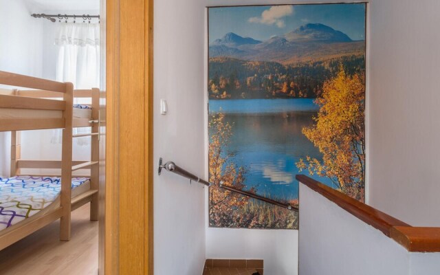 Beautiful Home in Tar With 2 Bedrooms and Wifi