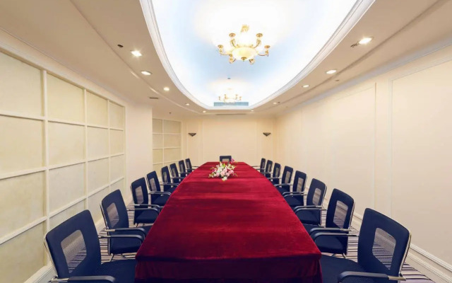 Jingrui Golden Harbor Hotel