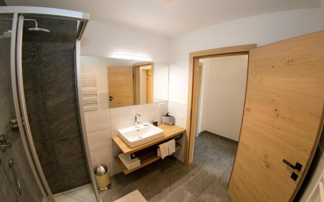 Apartment Wiesenhof - NATUR & WEITBLICK über Innsbruck - Ladestation für Elektroautos