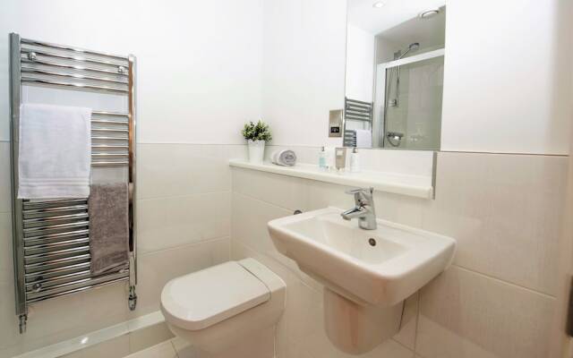 Charles Court Serviced Apartments