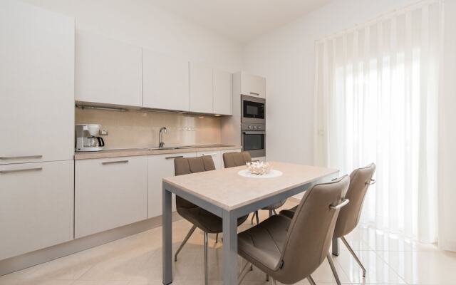 Apartments Dyana