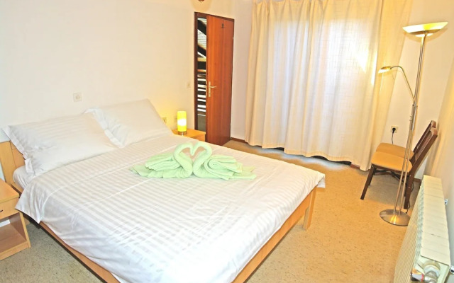 Kuntrada 45 with heated pool and kids pool