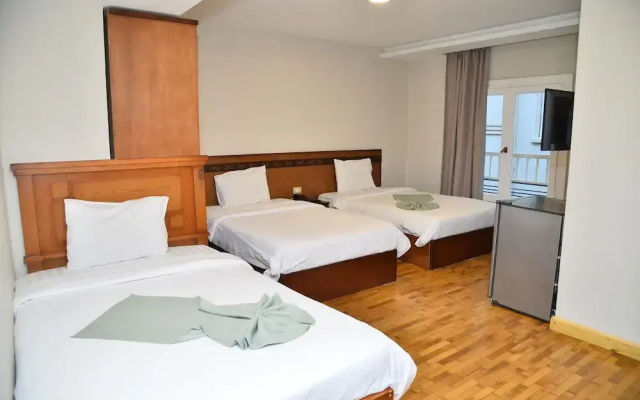 Miramar Evergreen Hotel
