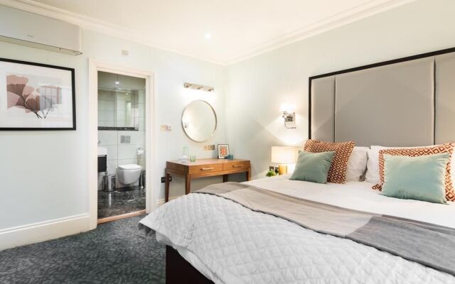 Lancaster Gate ,Hyde Park by London Hotel Collection