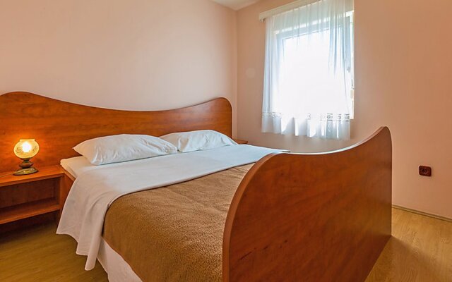 Apartment Delfin Karlobag 35749