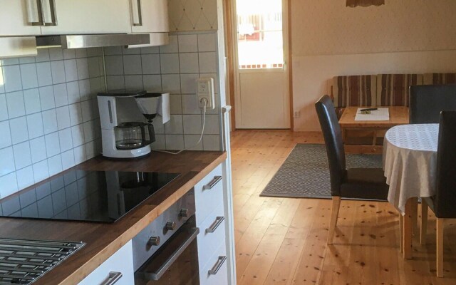 Nice Home in Sjötorp With Wifi and 3 Bedrooms