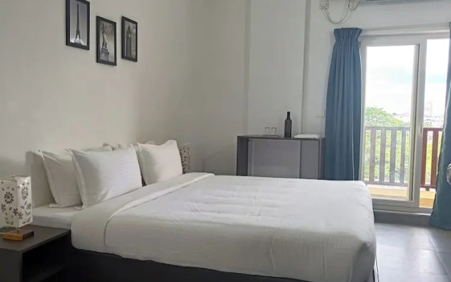 Hotel Auro Maison