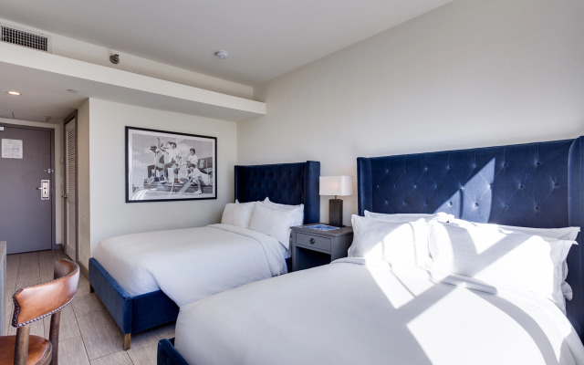 Clinton Hotel South Beach