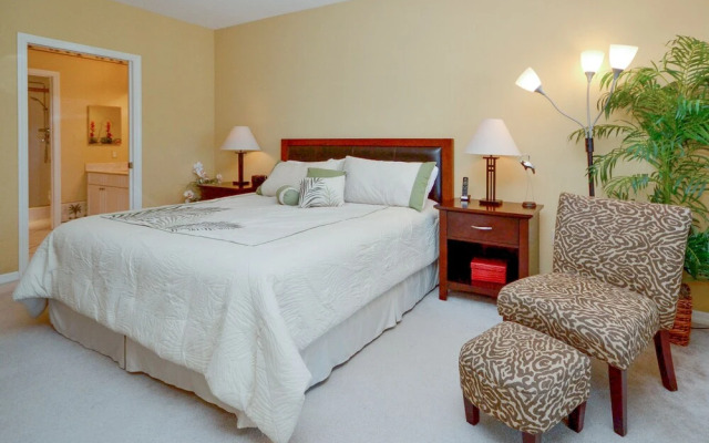 Tides Beach Club 5-354 by Vtrips